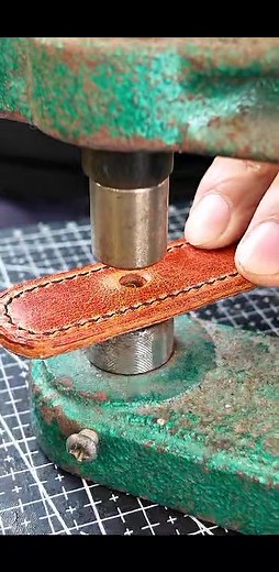 How to install the Metal Snap Fastener Button#shorts​ #leatherbackpack​ #bagmaking​ #handmade​ #snapbutton | Golden Grain Leather