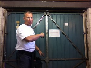 HENDERSON MERLIN GARAGE DOOR HOW TO ADD TENSION TO THE MAIN SPRING