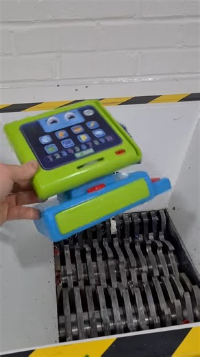 Amazing crushing ASMR shredder machine videos with #asmr #asmrrelax #asmrsounds #asmrvideo #asmrvids #sleep #headacherelief | ShredderVs