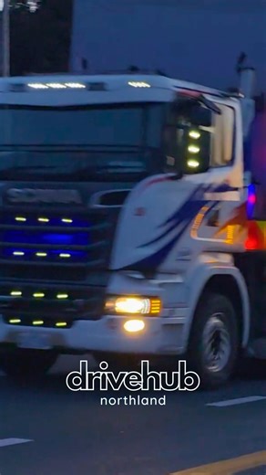 Scania V8 of Pukekohe Hiab Transport on a dawn mission 💪🏾 #dhub24 #northlandtruckers | DriveHub Northland