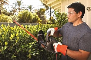 The 5 Best Corded Electric Hedge Trimmers (January 2026)