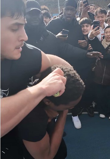 1v1 Streetball: Loser Shaves Head Bald!