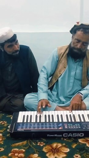 Traditional Music Session with Electronic Keyboard