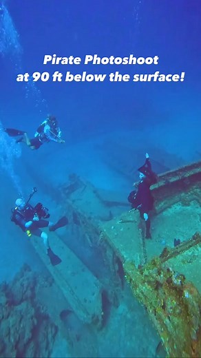 Dive into elegance with our Corset Story Tuxedo—captured stunningly underwater by this amazing team 🌊✨ 🌟 Model: @feliciawithfins (a real-life mermaid, no less!) 📸 Photo: @jlutskyphoto @submergeunderwater 🎥 BTS: @everyday.mermaid 🛟 Safety: @turquoisedivers While corsets aren’t exactly known for their buoyancy or water resistance (yes, they may rust if submerged, especially in saltwater), Felicia’s incredible underwater skills make this breathtaking photoshoot a reality (90ft!! below the wate