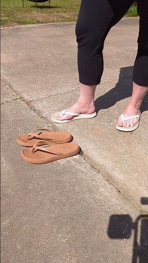 ‪@HeyDudeShoes‬ Women's Maui Breeze Flip flops | Beach vibes | Barefoot and Happy | Sandals