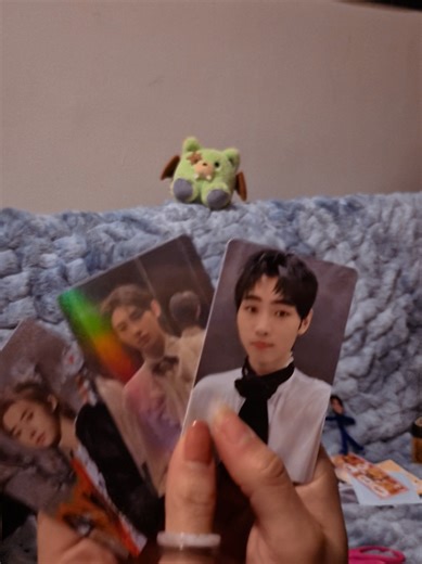 Muchas gracias Naomi ✨️ @NAMI STORE Hiciste a una adicta al cartón feliz jaja 🥰 #sunghoon #photocard #mercari #claim #enhypen