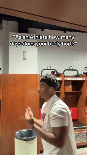 Reggie Jones on Instagram: "EVERYDAY😭😭 . . . . #explorepage #footballplayer #athlete #reels"