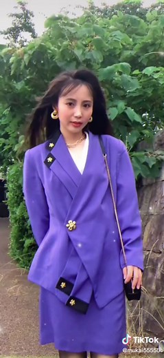 80年代ファッションの魅力とバブル時代の影響