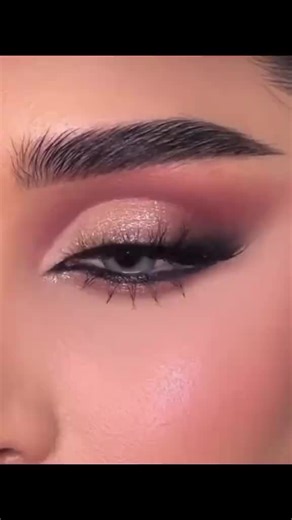 Free course For girls (@makeupclassess)’s videos with original sound - 𝗥𝗮𝗻𝗶𝗶 𝗧𝘆𝗽𝗶𝘀𝘁🔥