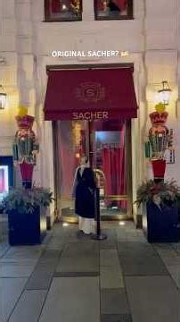 Vienna: Trying the Famous Sacher Cake 🍰🎄🇦🇹