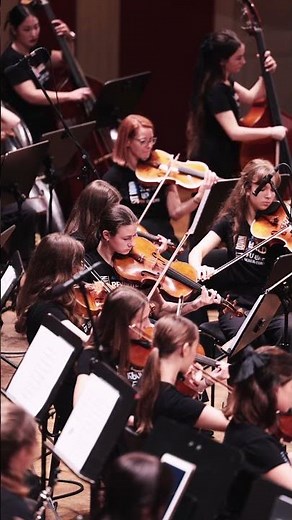 SIT DOWN – PEACE CHILD (Slovenian Youth Orchestra) in Wienner Konzerthaus