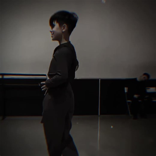 Beautiful Boys Dancing Videos