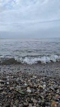 Soft Waves Hitting the Shore | Ultimate Relaxation in 4K