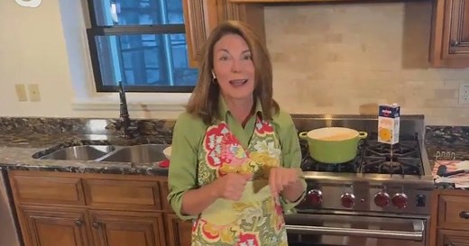 The Cooking Mom: Way Too Easy White Chicken Chili