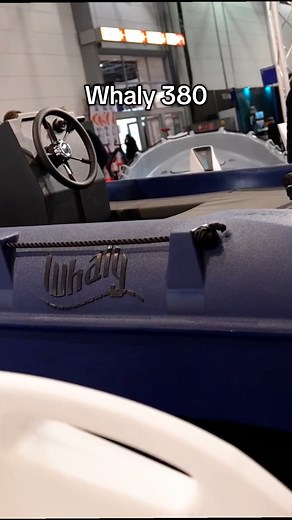 The Whaly 380 is extremely robust, safe, low-maintenance and multifunctional, thanks to its durable polyethylene design and smart construction. #whaly #whalyboats #polyethylene #whaly380 | Whaly Boats Dutch Manufacturer