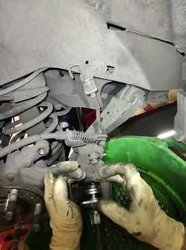 Cambio de frenos traseros a Ford Taurus limited año 2008 video N°2 #service #automobile #mechanic