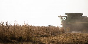 Surging Fertilizer Costs Push Farmers to Shift Planting Plans, Raise Prices