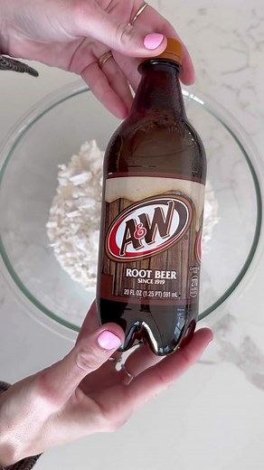 Delicious Root Beer Float Cake Recipe