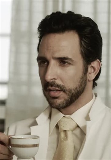 H  S01:E05 - A Large Family