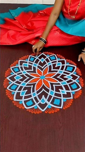 Easy Kolam For Sankranti ‪@RoopaRangoli‬ #shorts #rangoli #kolam #muggulu #padikolam #kolangal