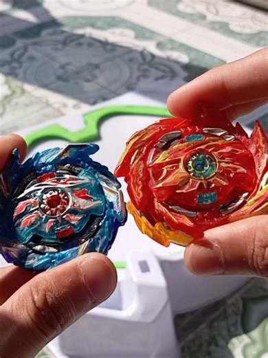 hai con này giờ nhìn nó cũ quá 🥀 có cách nào làm cho nó mới lại xíu không nhỉ 🐧 King Helios vs Super Hyperion#beyblade #beybladeburst #beybladebattle #thedkhoaabeyblade #beybladeburstbattle