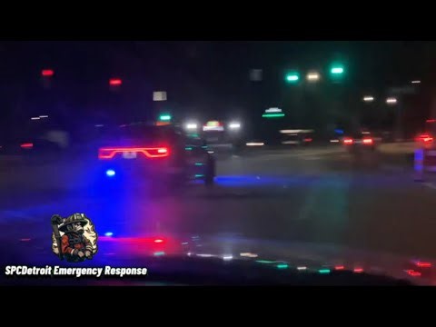 Multiple Police Units Responding CODE 3 OFFICER ASSIST