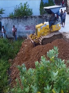 32K views · 501 reactions | First Day Start Up: Small Dozer D20 Hits Wall to Fill Land and Delete Pond in Forest with Dump Truck #fblifestyle #construction #DumpTruck #Dozer #Bulldozer #HeavyEquipment | Ideas Hermosa | Facebook