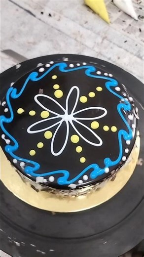 design banane ka tarika cake video viral short#trendingshorts #diybarbiedress #trendingshorts