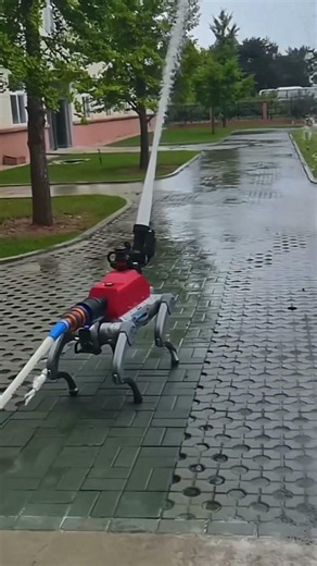 Do you know how an intelligent fire‑fighting robot works in fire emergencies?#EmergencyRescue