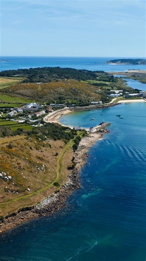 Everything you love about your favourite swim spot, but in turquoise waters you’ve never seen before. Bryher, Tresco, St Agnes, St Mary's or St Martin’s - countless quiet beaches, hidden coves, and maybe a curious seal for company. Where’s your favourite place to go for a wild swim on the islands? Explore more and book your next trip here: https://islesofscilly-travel.pulse.ly/kvzcgtylpe #IslesofScilly #WildSwimming #Wildlife #IslandEscape #2026travel | Isles of Scilly Travel