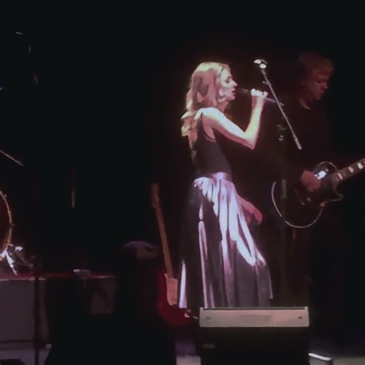 Send me a Postcard Darling * [1968-Hit] part of Shocking Blue-Medley by Joelle Vierling & De Clarks.