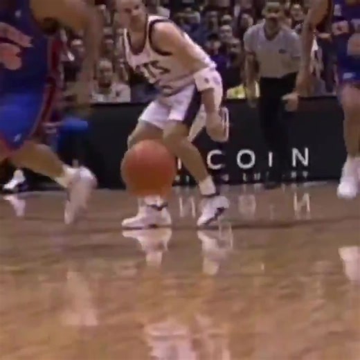 60 seconds of Jason Kidd RIDICULOUS bounce passes. A work of art. 🔥 | Timeless Sports