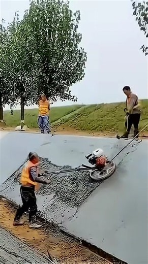 Efficient Concrete Pavement Grinding Process With Machines #roadwork