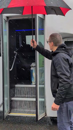 11K views · 211 reactions | It’s championship morning, Bulldog Nation! 李 The team has arrived! Our Livonia Bulldogs take on the Marcellus Mustangs today at 10 AM in Cortland for the Class B State Final! With 32° temps and a messy mix of rain and wet snow ❄️️, it’s the perfect day to show what Bulldog Pride is all about. Bundle up, cheer loud, and let’s bring that Livonia energy to Cortland! | LCS Athletics | Facebook