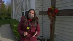 HOA tells homeowner to remove cross from Christmas display