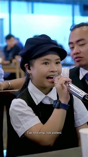 Sambung Lagu - Ayang Ayang | Gisel (Live Ngamen)
