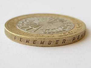 How much is the 2005 Guy Fawkes ‘pemember, pemember the 5th of November’ £2 coin worth?