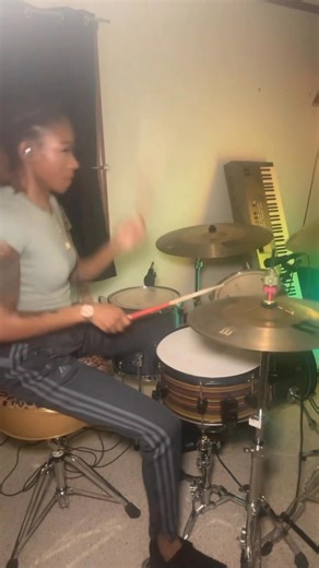 It’s been a while PERIOD, but it’s definitely been a while since I played some good old ‘tet!! 🥁 My favorite song from Lisa Knowles-Smith and the Brown Singers’ “Live in Dallas” album! 🔥#femaledummer #femalemusician #gospelmusic | Ashley Merritt