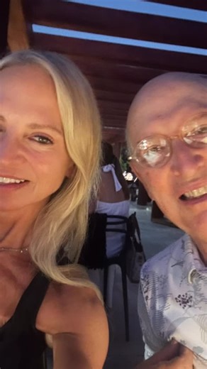 Lisa Donovan | Adiós for now… 🇲🇽👙☀️🥂 Here’s to a fantastic 2026! | Instagram