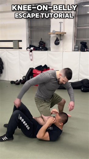 Knee-On-Belly Escape Tutorial 🔥 Like & Subscribe for more 👊🏻