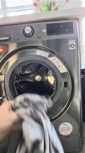 Lets Do A Wash! LG 9kg Washing Machine AI DD