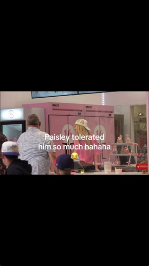 ‏If I were in her place I’d give him my work luke😂@PaisLee Nelson