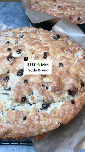 The BEST Irish Soda Bread recipe! #irishsodabread #saintpatricksday #easyrecipe #foodfyp