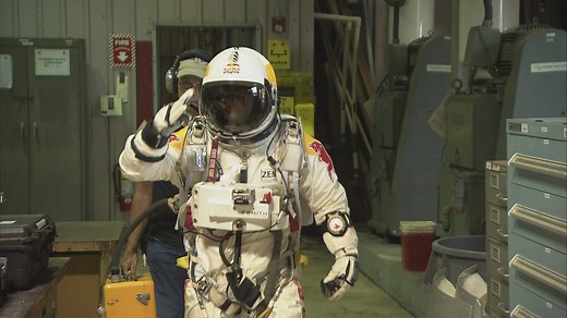 How Felix Baumgartner's pressure suit and space capsule kept him alive