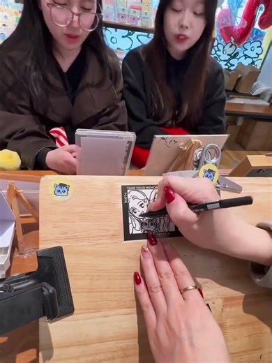 #LifeFourPanelComic #ArtRecommendationGuide