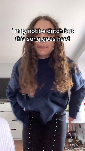 Unfamiliar with Dutch but loving this catchy song!