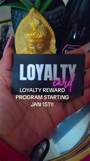 YES ITS A NEW YEAR & I WANTED TO SWITCH THINGS UP A BIT. STARTING JANUARY 1ST MY REWARDS PROGRAM WILL BE IN FULL MOTION!!! COME SIT IN MY CHAIR & GET COMFORTABLE BECAUSE I HAVE MORE THINGS COMING!! NEW YEAR NEW STYLIST, BOOK ME 💁🏾‍♀️✨️YOUR FAVORITE LAS VEGAS HAIRSTYLIST 🩷🖤 • LET ME GET YOU RIGHT ✅️ •WHY CHOOSE ME? BECAUSE IT IS MY TOP PRIORITY TO GIVE AND DELIVER NOTHING BUT GREAT WORK & CUSTOMER SERVICE!! ALL WHILE PROMOTING HEALTHY HAIR FROM THE INSIDE OUT!! • ALWAYS ACCEPTING NEW CLIENTS!
