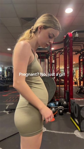 Just a girl, with girl bloating problems. #bloating #girlproblems #debloat