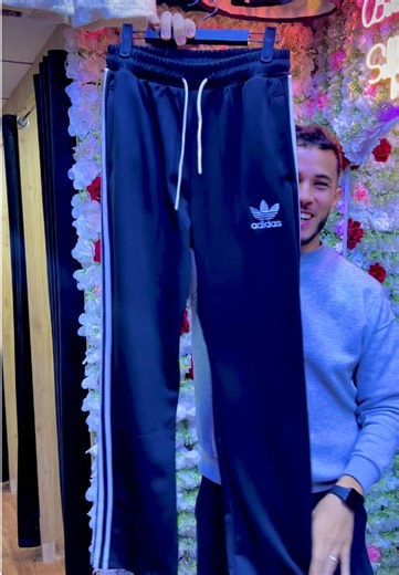 Pantalon adidas disponible chez nous 😍❤️ #berlinstyle #jacket #robe #ensemble #hoodie