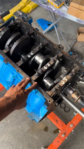 Josh on Instagram: "CHEVY 5.3 REBUILD TIPS #chevy #chevysilverado #chevytrucks #cargram #carlovers"